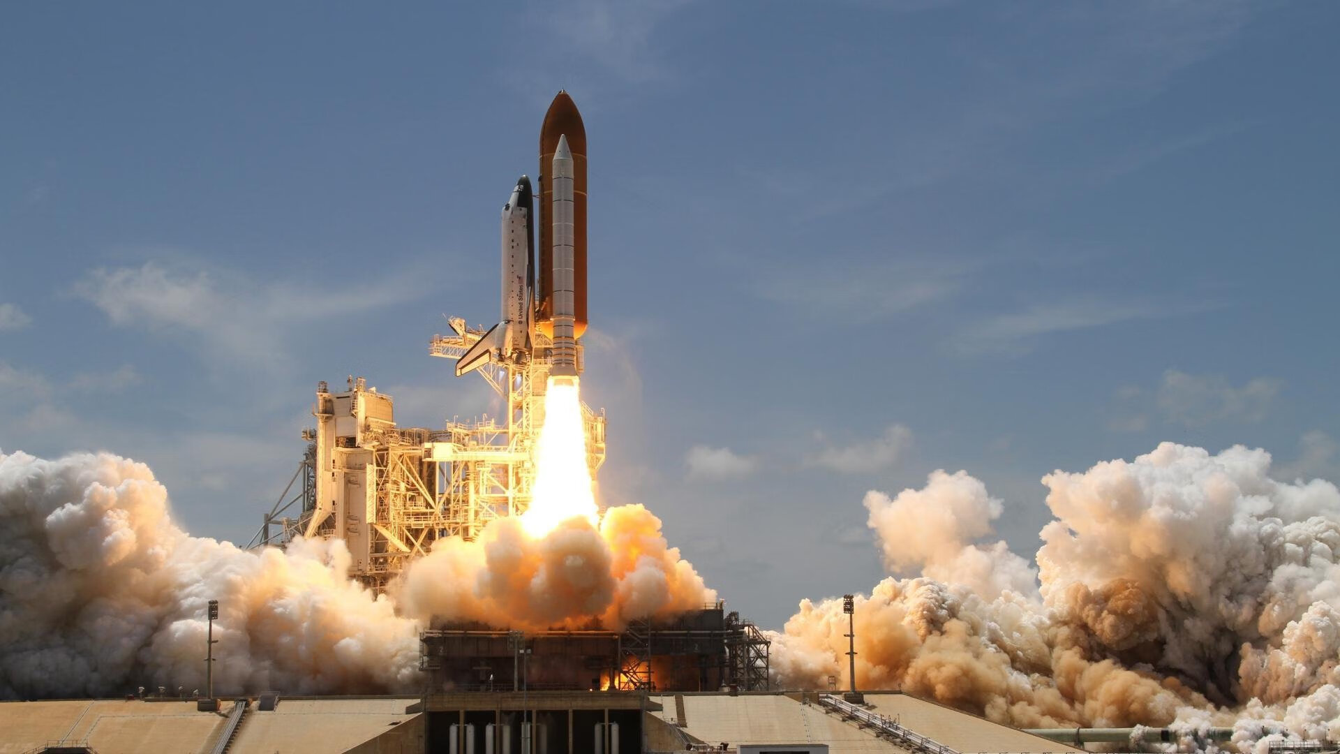 “冠军之路”揭秘:夺冠队伍的背后故事,冠军历程